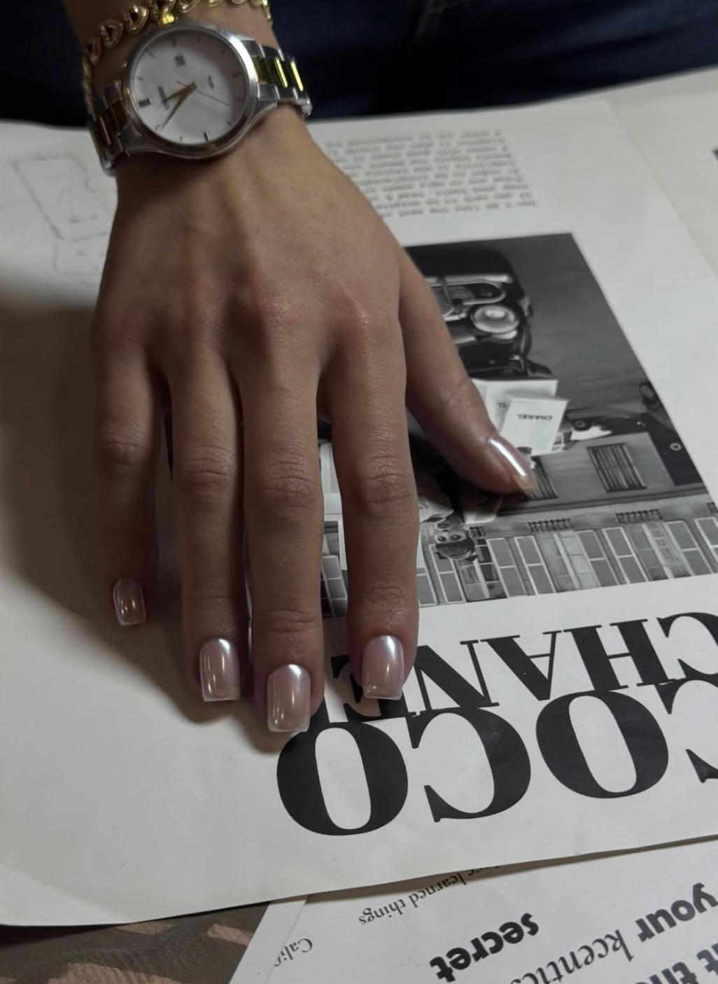 Chrome manicure